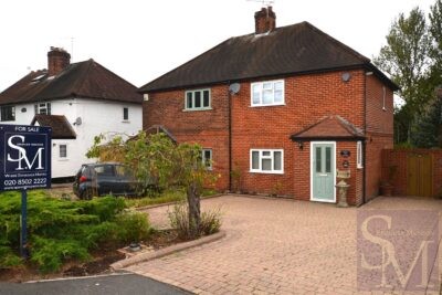 London Road, Abridge, RM4